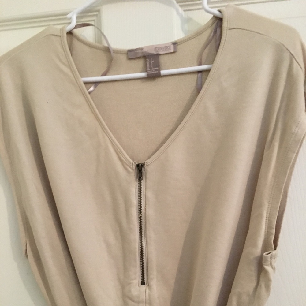 Short sleeve top